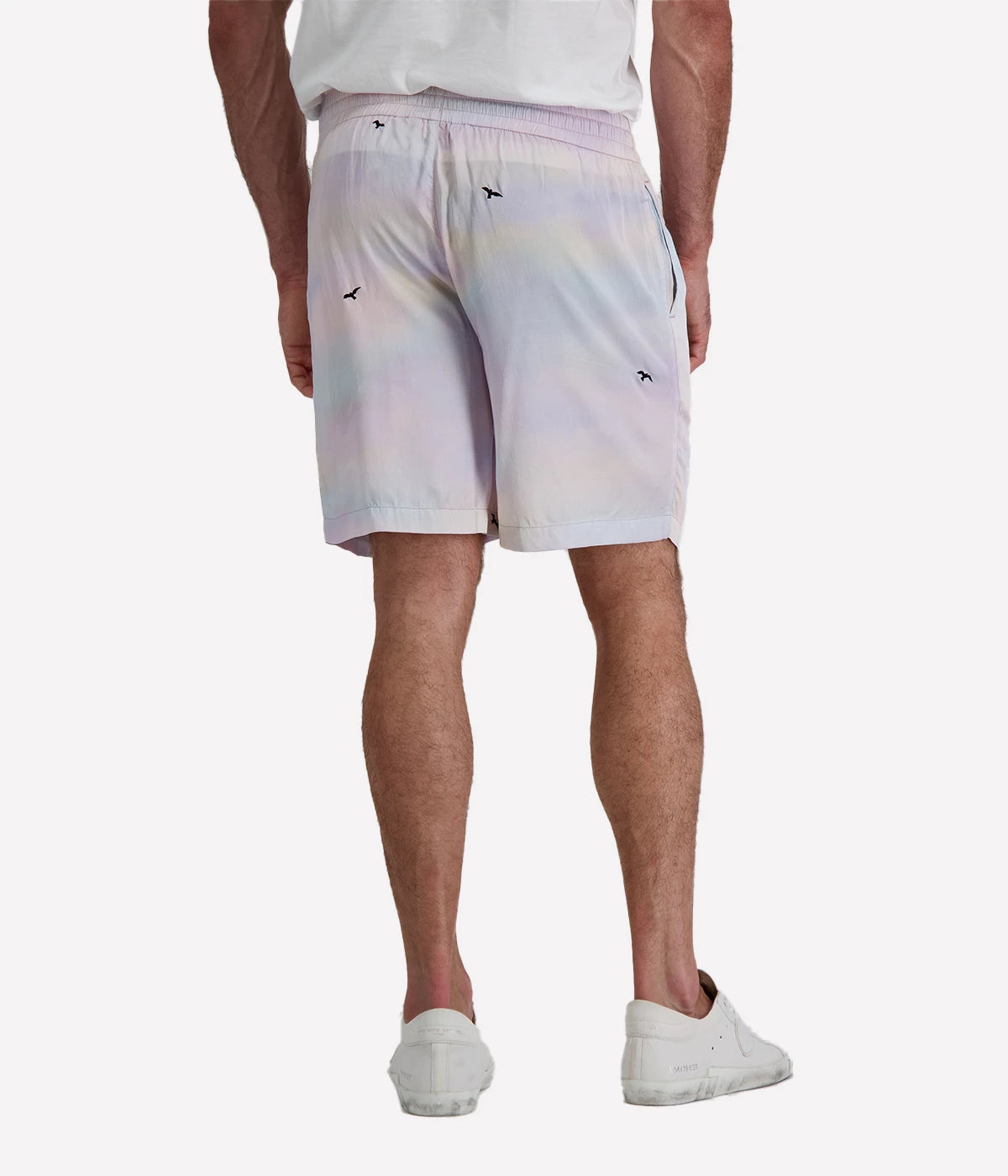 Light purple gradient casual shorts by Perte D’ego, featuring an elasticated waistband, adjustable drawstring, and a subtle bird print. Made from a lightweight fabric for effortless summer style.