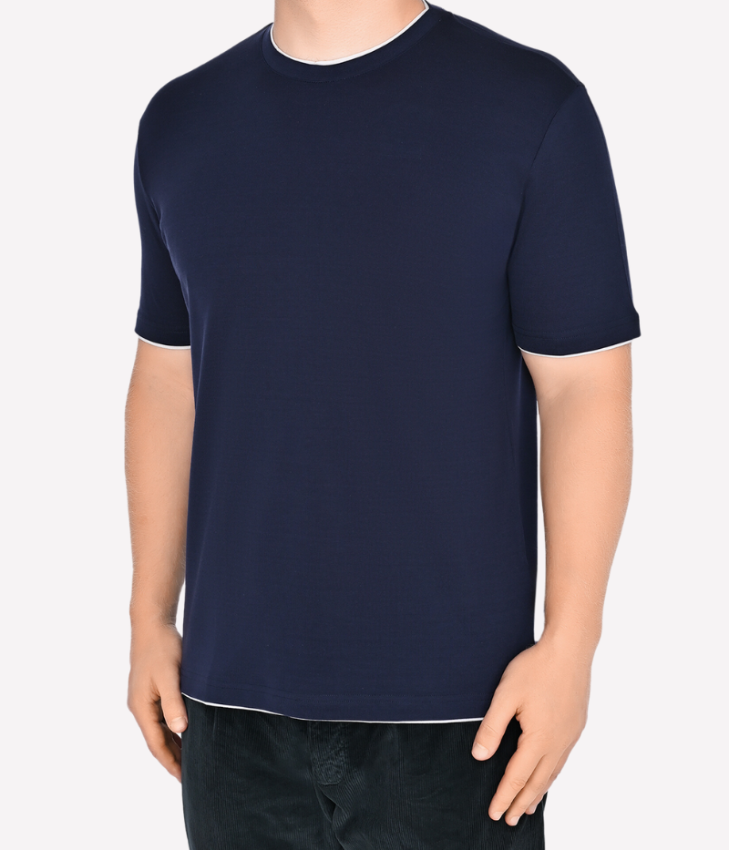 Classic midnight blue Eleventy T-shirt made from 100% cotton, with a round neck and layered accents, perfect for a versatile, polished look.