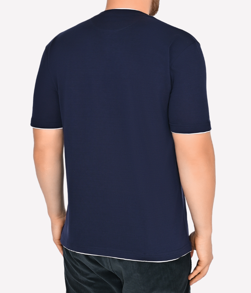 Classic midnight blue Eleventy T-shirt made from 100% cotton, with a round neck and layered accents, perfect for a versatile, polished look.