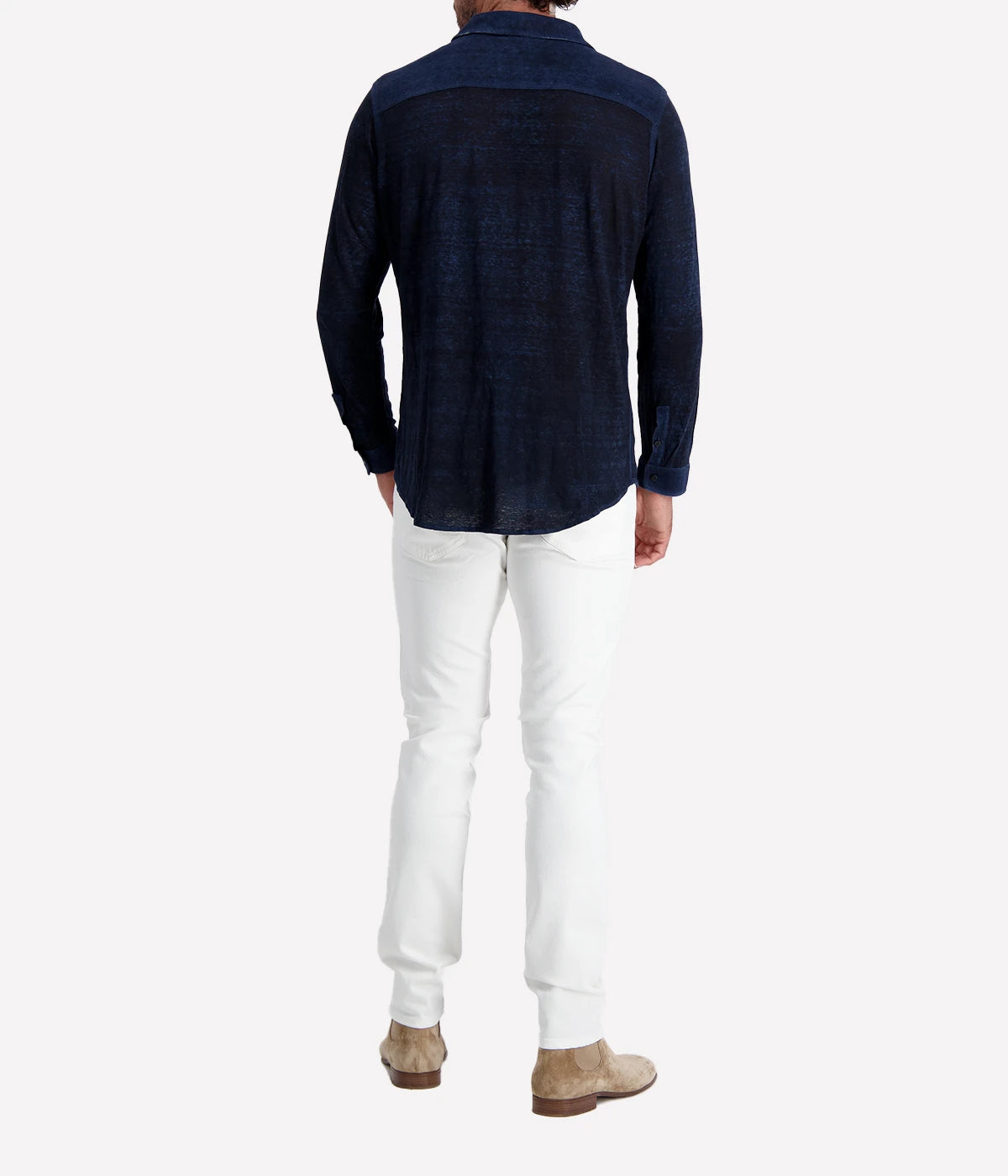 Hand-painted knitted linen shirt in deep navy by Avant Toi, featuring a lightweight feel, artisanal finish, and effortless sophistication. Made in Italy.