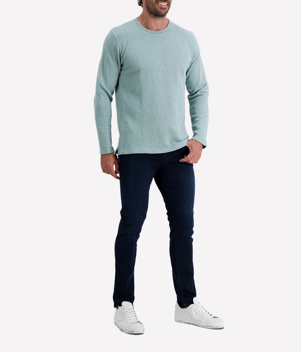 Men's Knit Sweatshirt Light Crew in Faded Green by Hartford, featuring a relaxed fit, crew neck, and soft cotton fabric. Perfect for casual wear and layering, ideal for pairing with jeans or chinos.