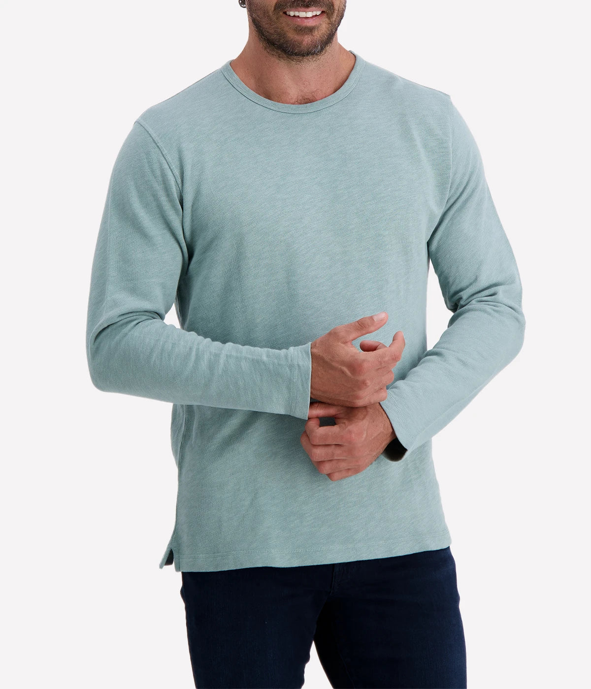 Men's Knit Sweatshirt Light Crew in Faded Green by Hartford, featuring a relaxed fit, crew neck, and soft cotton fabric. Perfect for casual wear and layering, ideal for pairing with jeans or chinos.