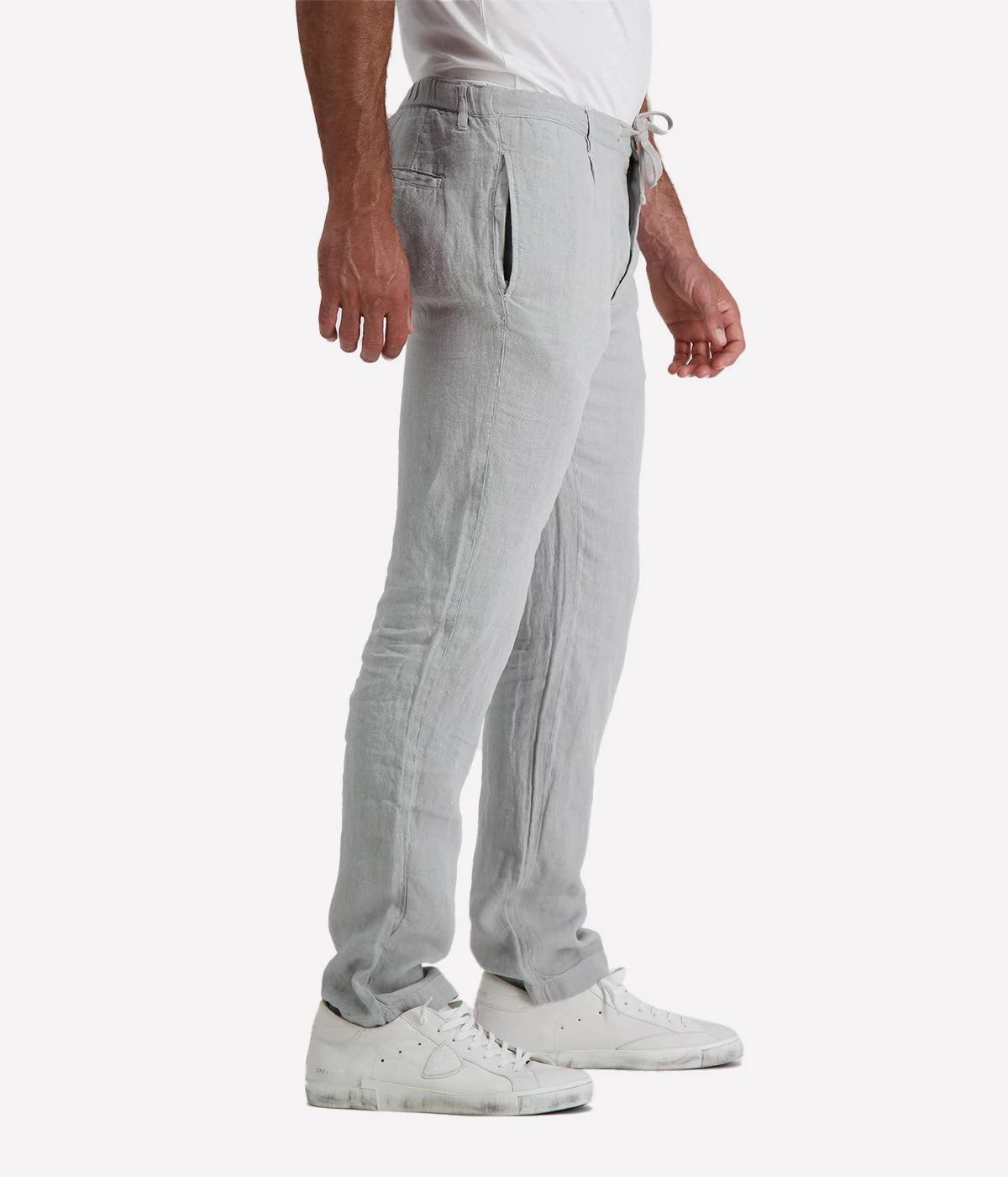 Hartford Tanker Pants in Silver, made from breathable French linen with a straight-leg fit, elastic drawstring waistband, and classic pocket detailing.