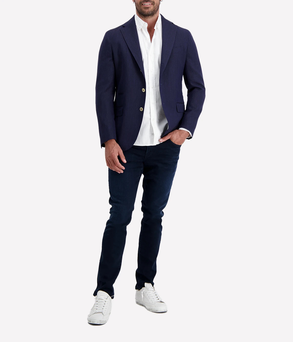 Eleventy Single Breasted Suit Jacket in Blue, crafted from lightweight linen for effortless sophistication. Made in Italy, this tailored blazer is perfect for smart-casual occasions, keeping you stylish and comfortable. Pair with chinos or denim for versatile looks.