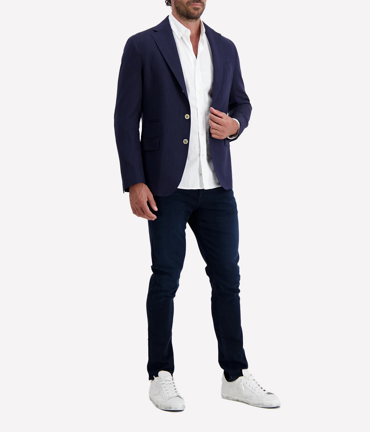 Eleventy Single Breasted Suit Jacket in Blue, crafted from lightweight linen for effortless sophistication. Made in Italy, this tailored blazer is perfect for smart-casual occasions, keeping you stylish and comfortable. Pair with chinos or denim for versatile looks.